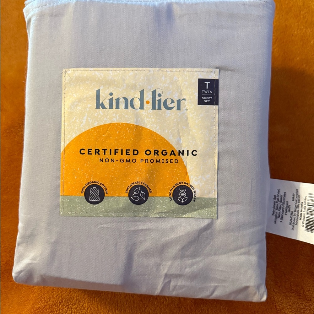 Kindlier Twin Sheet Set in Light Gray